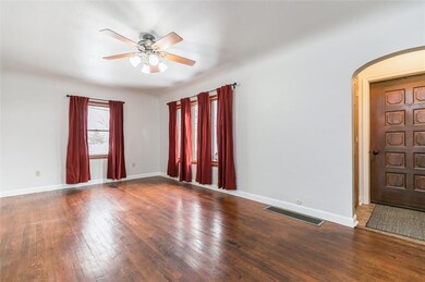 817 22nd Ave SW, Cedar Rapids, IA 52404 - photo 3