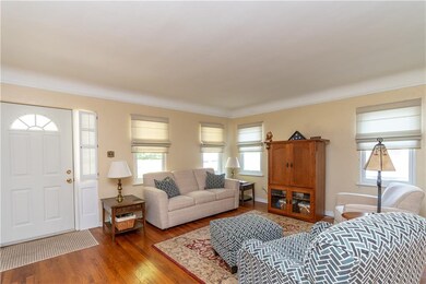 6424 Forest Ct, Windsor Heights, IA 50324 - photo 6