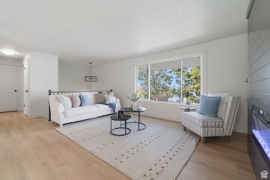 9633 S 1210 E, Sandy, UT 84094 - photo 5