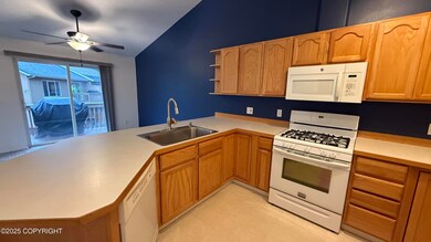 7842 Spruce St unit 5B, Anchorage, AK 99507 - photo 3