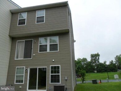 225 Scarboro Dr, Bunker Hill, WV 25413 - photo 5