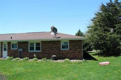 657 Dunn Ave, Oregon, WI 53575 - photo 2