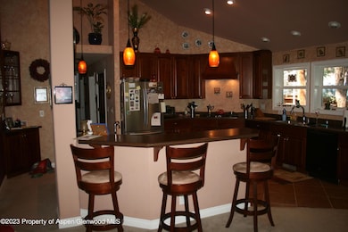 breakfast bar from living