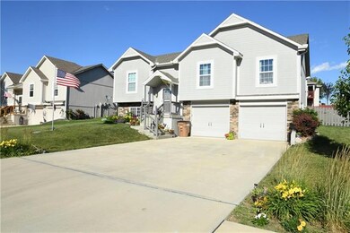 733 Garnes St, Raymore, MO 64083 - photo 3