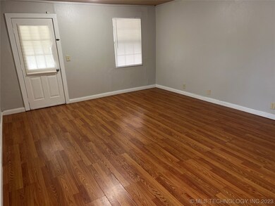 747 S Bluff Ave, Tahlequah, OK 74464 - photo 7