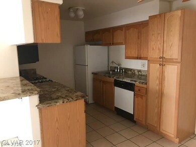 1632 N Torrey Pines Dr unit 102, Las Vegas, NV 89108 - photo 3