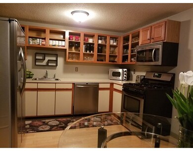 60 Florry Dr unit 26, Dracut, MA 01826 - photo 2