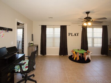 1308 W Twin Oaks St, Broken Arrow, OK 74011 - photo 5