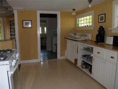 Kitchen. Good sized kitchen