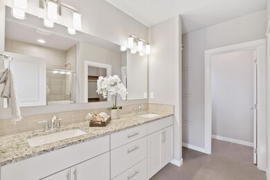 Hudson - Master Bathroom