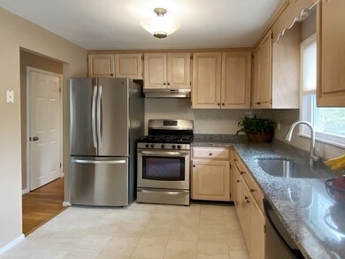 99 Goulding St, Holliston, MA 01746 - photo 4