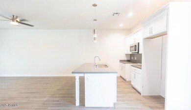 1850 N 51st St unit 5, Phoenix, AZ 85008 - photo 3