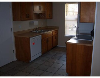 10416 Riverbend Dr, Moss Point, MS 39562 - photo 3