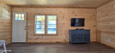 910 Barnett Bridge Rd, Lancing, TN 37770 - photo 5