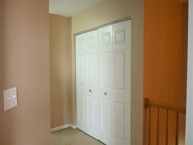 2415 Courtyard Cir unit 7, Aurora, IL 60506 - photo 2