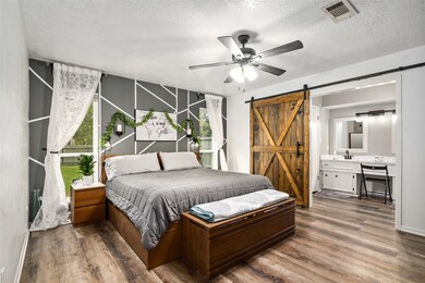 2706 Leichester Dr, Spring, TX 77386 - photo 3