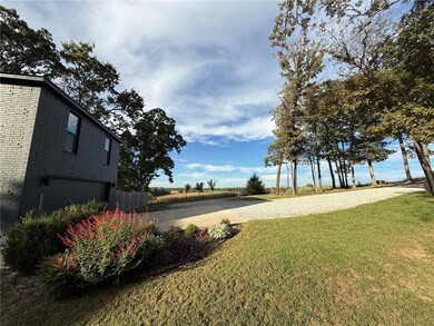 Has fantastic views of surrounding area