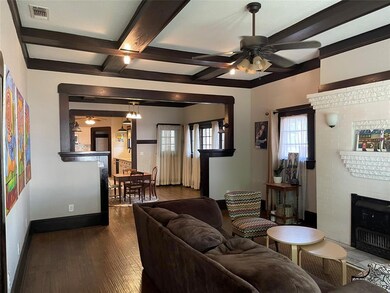 613 W Chambers St, Cleburne, TX 76033 - photo 5