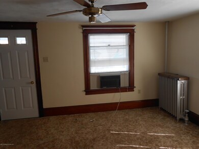 529 Broad St, Peckville, PA 18452 - photo 6