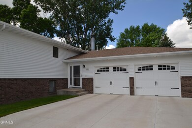 2748 Mercury Lane