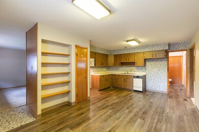 9335 Saric Dr, Highland, IN 46322 - photo 3