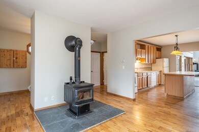 17 Elm St, Hubbardston, MA 01452 - photo 7