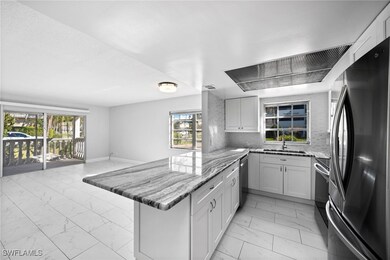 666 3rd St S unit 106, Naples, FL 34102 - photo 5