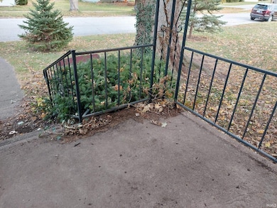 701 S Davis St, Brookston, IN 47923 - photo 2