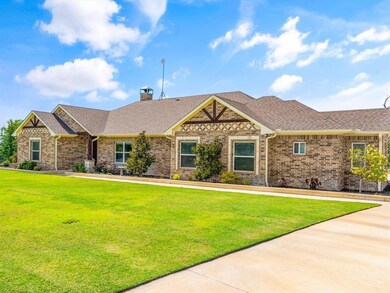 323 Kendall Cir, Weatherford, TX 76088 - photo 4