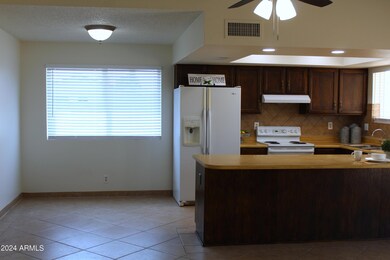 1604 E Glade Ave, Mesa, AZ 85204 - photo 4