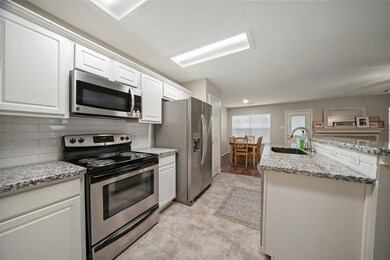 71 N Walden Elms Cir, Spring, TX 77382 - photo 6