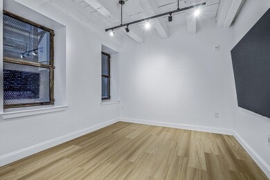 67 Broad St unit 202, Boston, MA 02109 - photo 4