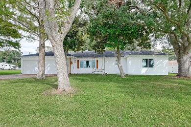 315 S 8th St, Beasley, TX 77417 - photo 2