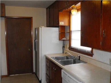 Large Kitchen ~ All Appliances Stay!
