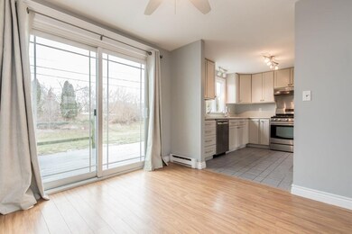 2 dining area off kitchen