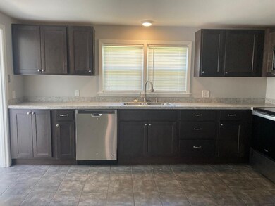 92 Lynch St, Providence, RI 02908 - photo 4