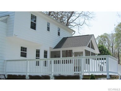Enjoy the outdoors - Screened Porch, Huge Deck and
