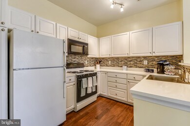 8719 Morning Breeze Ct, Odenton, MD 21113 - photo 7