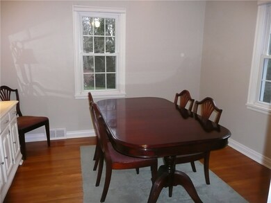 DININGROOM  WITH BEAUTIFUL HARDWOOD FLOORS
