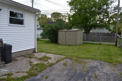 652 Pierce Ave, Columbus, OH 43213 - photo 3