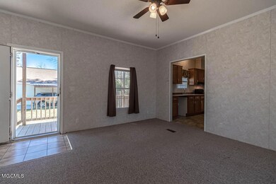 Family room 1.3