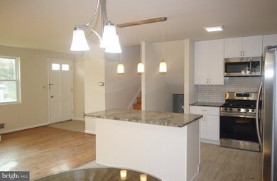 217 Worthmont Rd, Catonsville, MD 21228 - photo 6