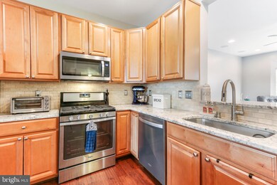 25286 Gothic Square, Chantilly, VA 20152 - photo 7