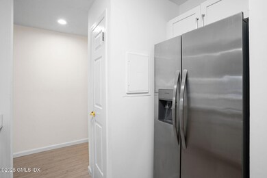 7 River Rd unit 310, Cos Cob, CT 06807 - photo 6