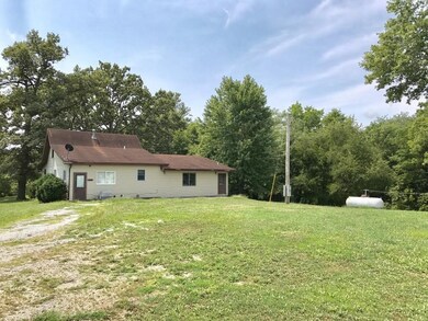 8340 E 1025th Ave, Effingham, IL 62401 - photo 3