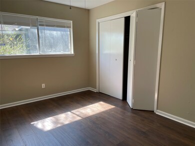 721 Circle Way, Alvin, TX 77511 - photo 7