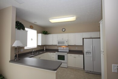 5984 Naughten Pond Dr unit 5984, Columbus, OH 43213 - photo 4