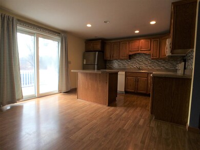 11 Salmon St, Newmarket, NH 03857 - photo 6