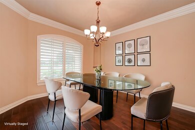Virtually staging dining area