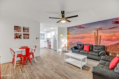 7832 E Heatherbrae Ave unit C, Scottsdale, AZ 85251 - photo 5